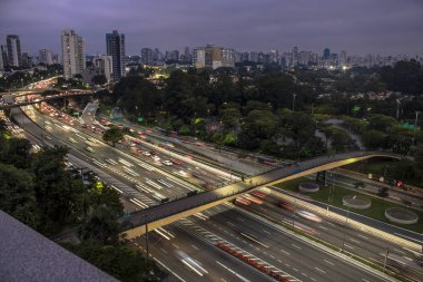 Sao Paulo city adlı gece manzarası