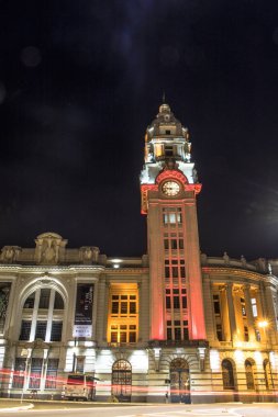 Sao Paulo, Brezilya, 29 Haziran 2017. Dış klasik mimarisi Sala Sao Paulo ve Julio Prestes İstasyonu, şehir Sao Paulo Brezilya gece