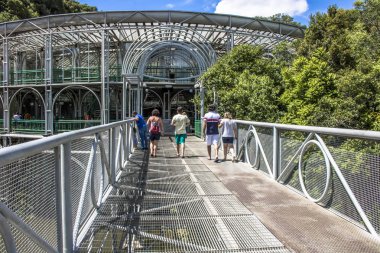 Curitiba, Parana, Brezilya, 01 Ocak 2018. İnsanlar Opera de bitkilerinden tiyatro Güney Brezilya Curitiba şehrinde