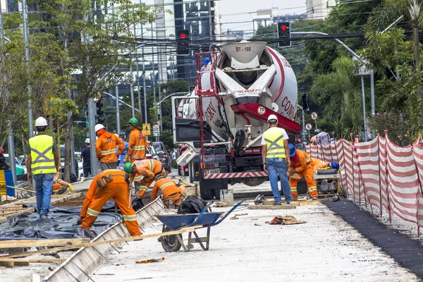 Sao Paulo Brasilien Februar 2016 Arbeiter Auf Der Baustelle Der — Stockfoto