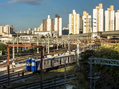 Sao Paulo, Brezilya, Haziran, 19, 2018. Tren hareket Cptm sütyen İstasyonu, Doğu Bölgesi Sao Paulo