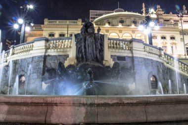 Sao Paulo, Brezilya, 28 Haziran 2018. Ramos de Azevedo Meydanı 'ndaki çeşme, besteci Carlos Gomes onuruna, Sao Paulo şehir merkezinde.