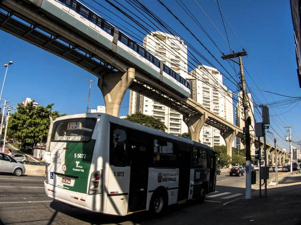 Сан Паулу Бразилія Червня 2018 Монорейкові Поїзд Рухається Залізниці Балку — стокове фото