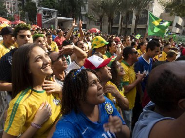 Sao Paulo, Brezilya. 06 Temmuz 2018. Brezilya ve Belçika, 2018 Dünya Kupası, Anhangaba Vadisi, Sao Paulo için geçerli arasında maç hayranları eşlik