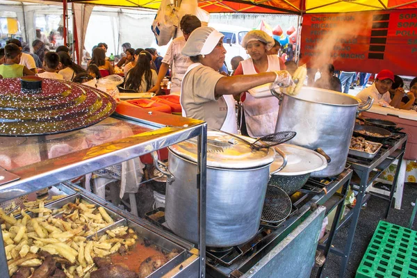 Sao Paulo Brazil January 2008 Woman Prepares Typical Bolivian Foods — Stock Photo, Image