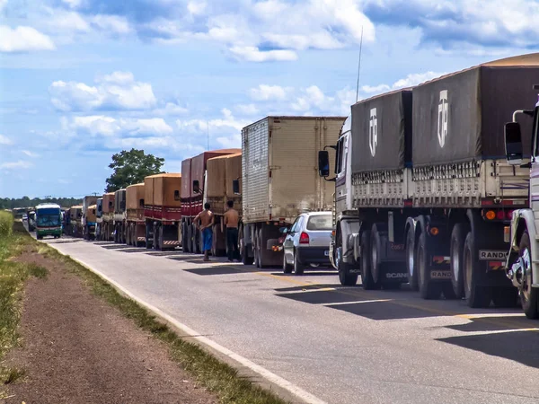 Mato Grosso Brasil Abril 2005 Caminhão Parou Fila Uma Estrada — Fotografia de Stock