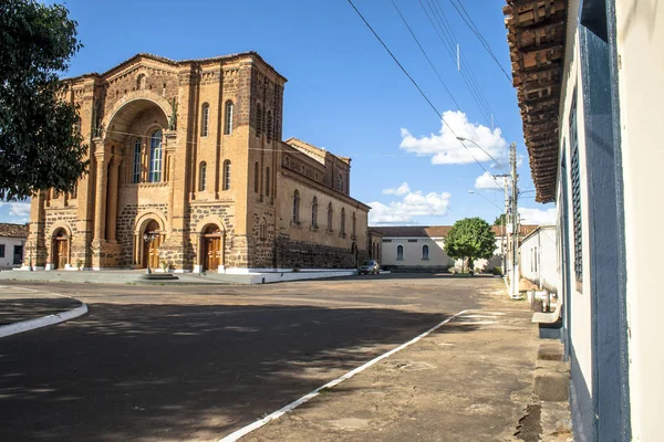 Porto Nacional, Tocantins, Brezilya, Haziran 21, 2011. Merhamet Leydisi Katedrali, Ulusal Liman. National Harbor, Brezilya'nın Tocantins eyaletine mens.aide belediyesi..