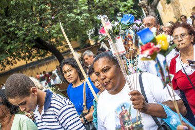 Sao Paulo, Brezilya, 19 Nisan 2012. Sadık Santo Expedito kilisede Kutsal Gün Expedito kutlamak, Sao Paulo Işık mahallede.