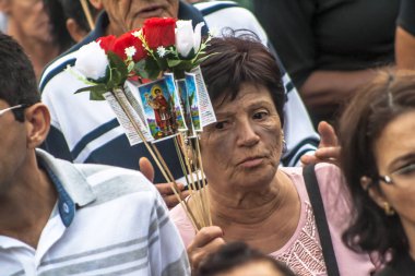 Sao Paulo, Brezilya, 19 Nisan 2012. Sadık Santo Expedito kilisede Kutsal Gün Expedito kutlamak, Sao Paulo Işık mahallede.