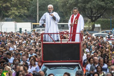 Sao Paulo, Brezilya, 19 Nisan 2012. Sadık Santo Expedito kilisede Kutsal Gün Expedito kutlamak, Sao Paulo Işık mahallede.