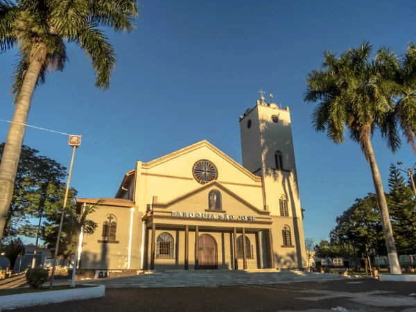 カンポス ノボス パウリスタ サンパウロ ブラジル 2019年7月06日 カンポス ノボス パウリスタ市の中心部にある聖ジョセフ教会のファサード — ストック写真