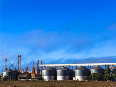 Luiz Eduardo Magalhaes, Bahia, Brezilya, 16 Haziran 2004. Tarım Silosu - Bina Dış Eduardo Magalhaes, Bahia devletinbatısında.