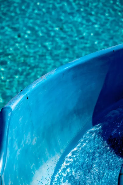 Vista Superior Detalhe Cor Azul Escorrega Água Para Aterrissar Uma — Fotografia de Stock