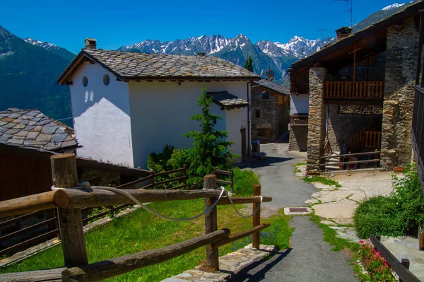 Cheversel val aoste, İtalya — Stok fotoğraf