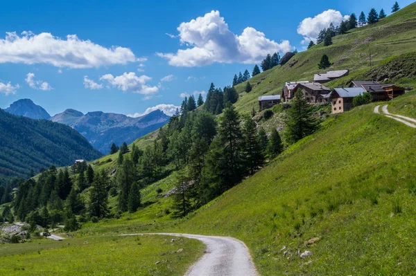 Villard ceillac in qeyras in hautes alpes in frankreich — Stockfoto