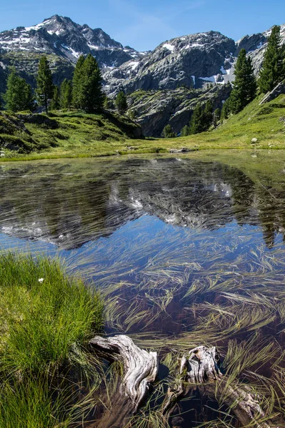 Lago de thuilette, la thuile, val d 'aoste, italia —  Fotos de Stock