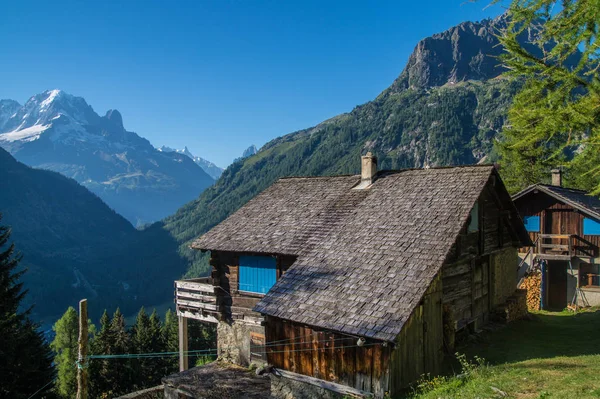 Les granges, vallorcine, haute savoie, frança — Fotografia de Stock