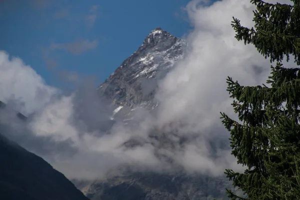 Cervin Chamois Val Aoste Italy — стоковое фото