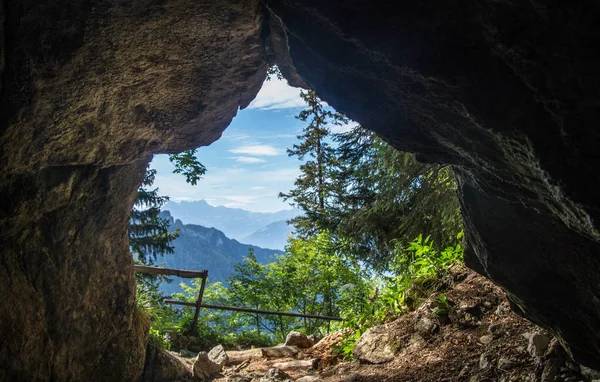 神聖な谷の州の島の山は — ストック写真