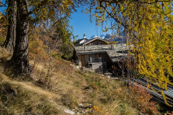 Otoño en los Alpes suizos — Foto de Stock