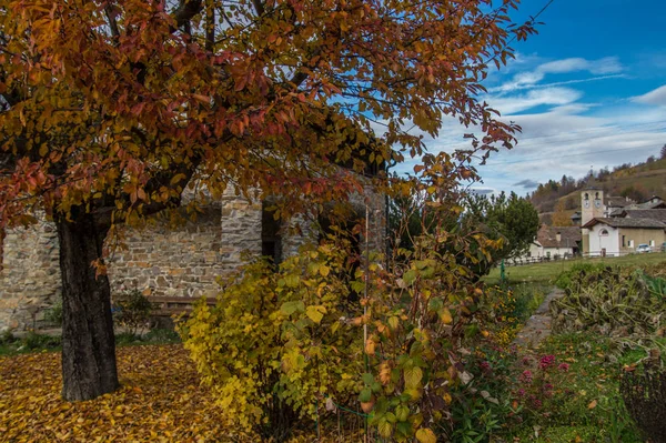 Herbst in den italienischen Alpen — Stockfoto