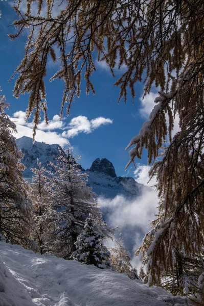 Outono e inverno nos alpes franceses — Fotografia de Stock