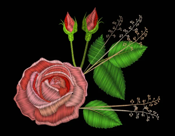 Вишивка рожева квітка троянди з бутоном і зеленим листям — стоковий вектор