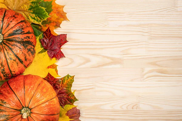Autumn Composition Fallen Leaves Maple Pumpkins Wooden Table Thanksgiving Holiday — Stock Photo, Image