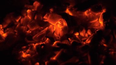 çok fazla. ızgara kömür.