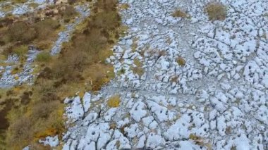Burren İrlanda - hava uçuş görüntüleri tuhaf taşlı grounds
