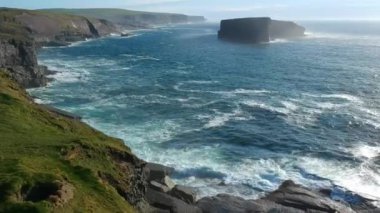 Kilkee Cliffs - havadan görüntüleri üzerinde nefes kesen uçuş