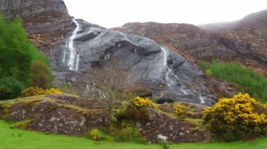 Gleninchaquin şelale Beara Yarımadası