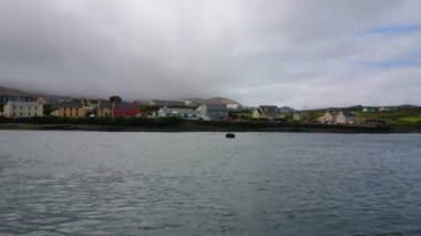 İrlanda - Atlantik Okyanusu görünümünden geniş açı'nın Batı kıyısı, İrlandalı kıyı şeridi