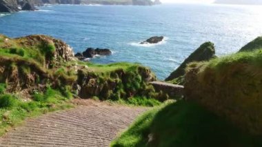 Dingle Yarımadası güneşli bir güzel Dunquin parkında