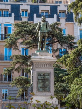 Michaeli de Cervantes anıt ve heykel Madrid