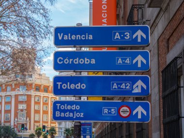 Madrid sokak işaretleri