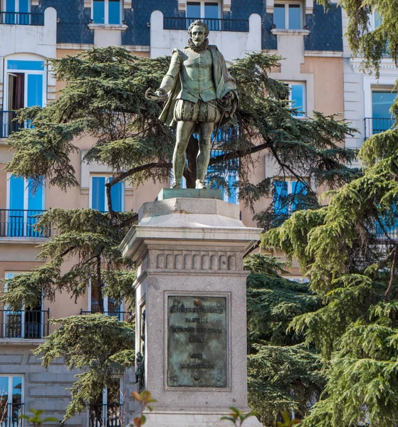 Michaeli де Сервантес пам'ятником і статуя в Мадриді — стокове фото