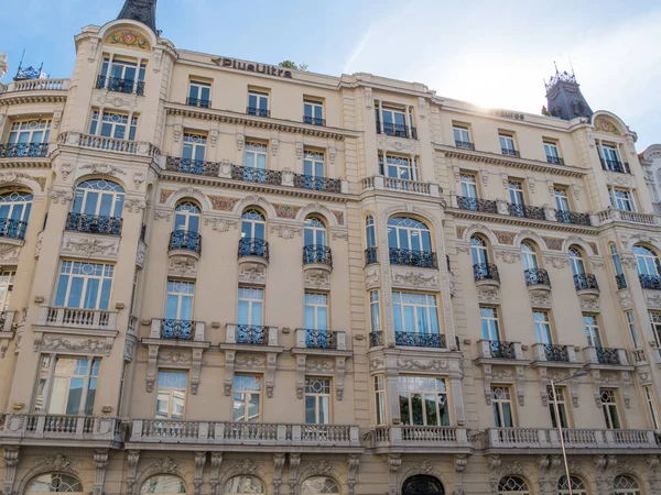 Harika ev cephe Madrid