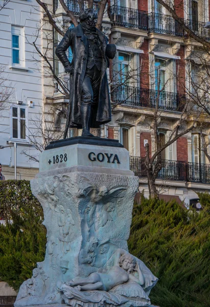 Anıt ve Goya Madrid Prado Müzesi'nde heykeli