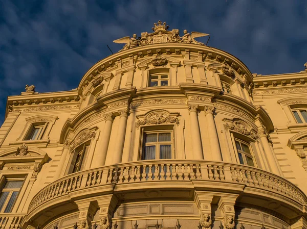 Famous House Αμερική κτίριο στη Μαδρίτη που ονομάζεται Casa de Αμερική στην πλατεία Cibeles — Φωτογραφία Αρχείου
