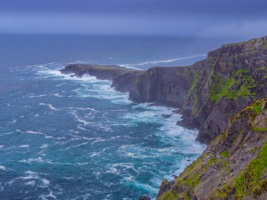 Şaşırtıcı Fogher Cliffs at İrlandalı west coast