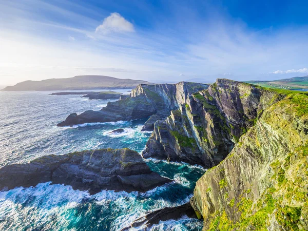 Kerry útesy v Irsku - úžasný výhled na západ slunce — Stock fotografie