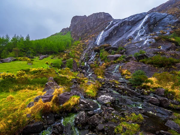 Chute Gleninchaquin à la péninsule de Beara — Photo