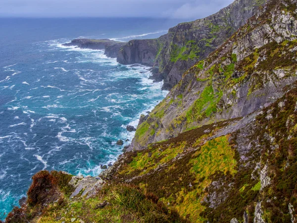 Niezwykłe klify Fogher na zachodnim wybrzeżu Irlandii — Zdjęcie stockowe