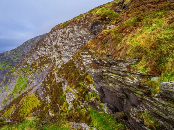 Καταπληκτικό Fogher βράχια στο ιρλανδικό δυτική ακτή — Φωτογραφία Αρχείου