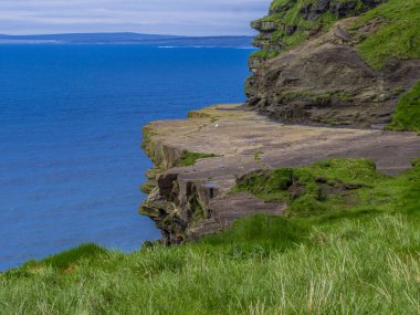 Dünya ünlü Cliffs, Moher İrlanda'nın Atlantik kıyısında
