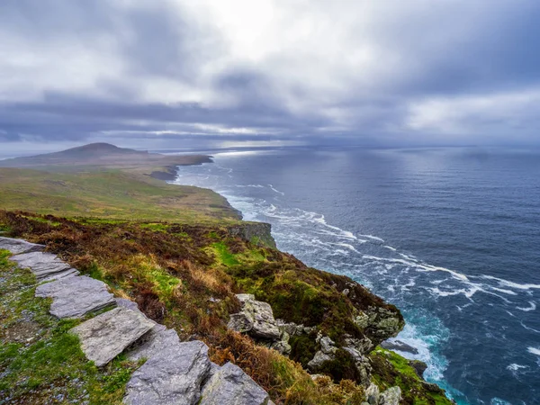 Şaşırtıcı Fogher Cliffs at İrlandalı west coast