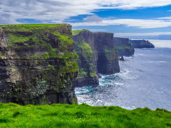 Dünya ünlü Cliffs, Moher İrlanda'nın Atlantik kıyısında