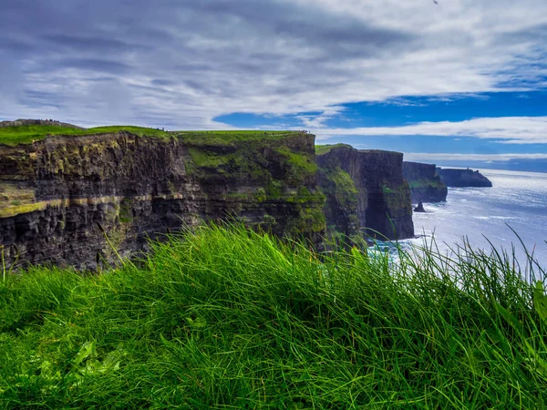 Dünya ünlü Cliffs, Moher İrlanda'nın Atlantik kıyısında