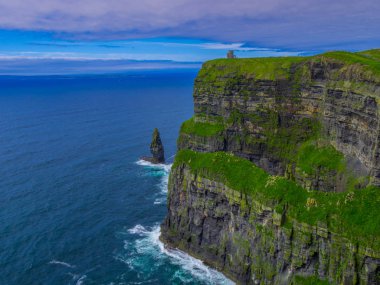 Dünya ünlü Cliffs, Moher İrlanda'nın Atlantik kıyısında